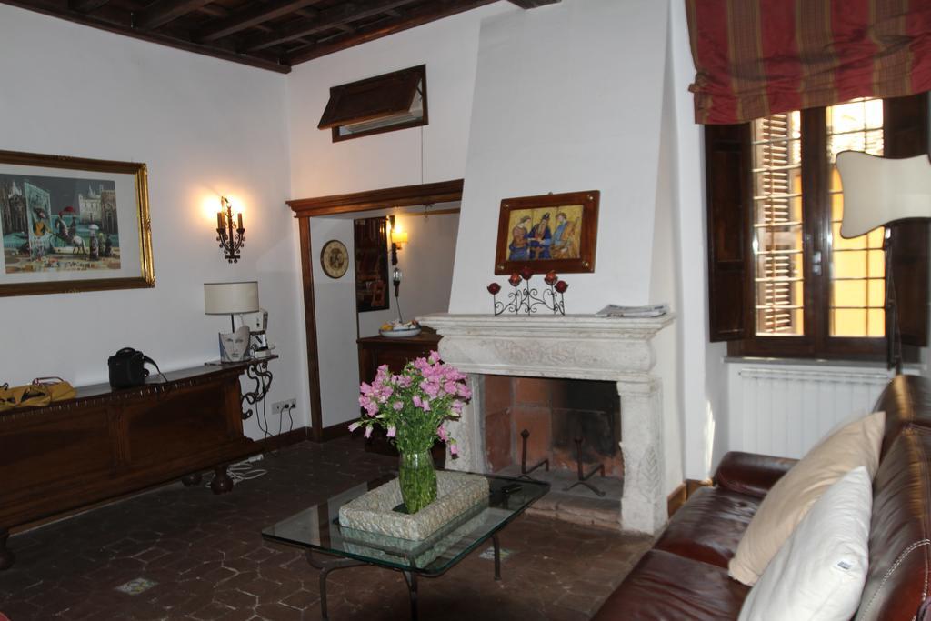 Campo Dei Fiori Jewel Apartment